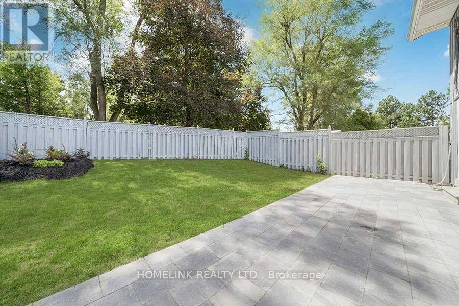 25 Hercules Court, Brampton (Central Park), Ontario  L6S 1X6 - Photo 19 - W12448441