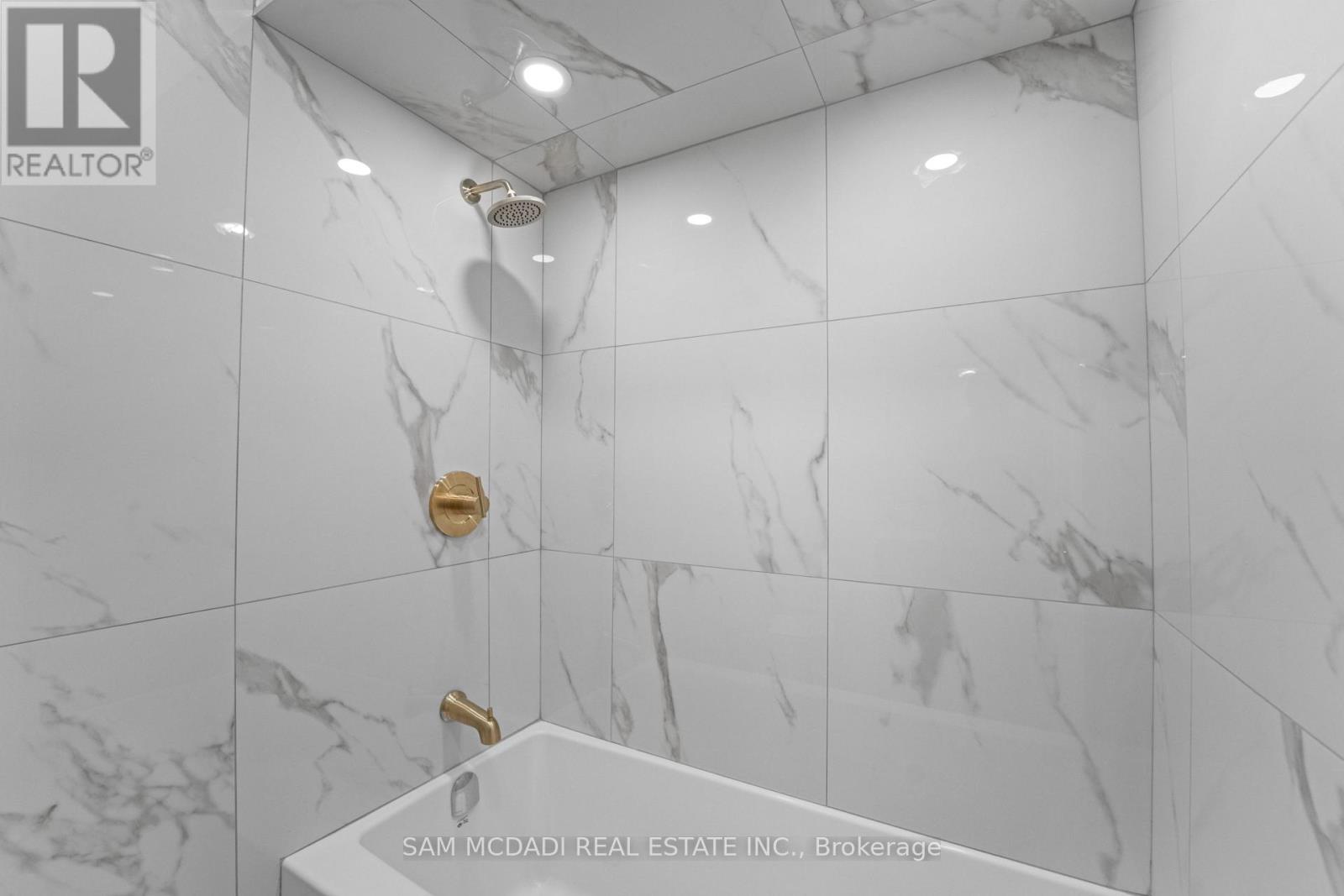 1409 Lefkas Court, Mississauga, Ontario  L5J 4L8 - Photo 20 - W12448443