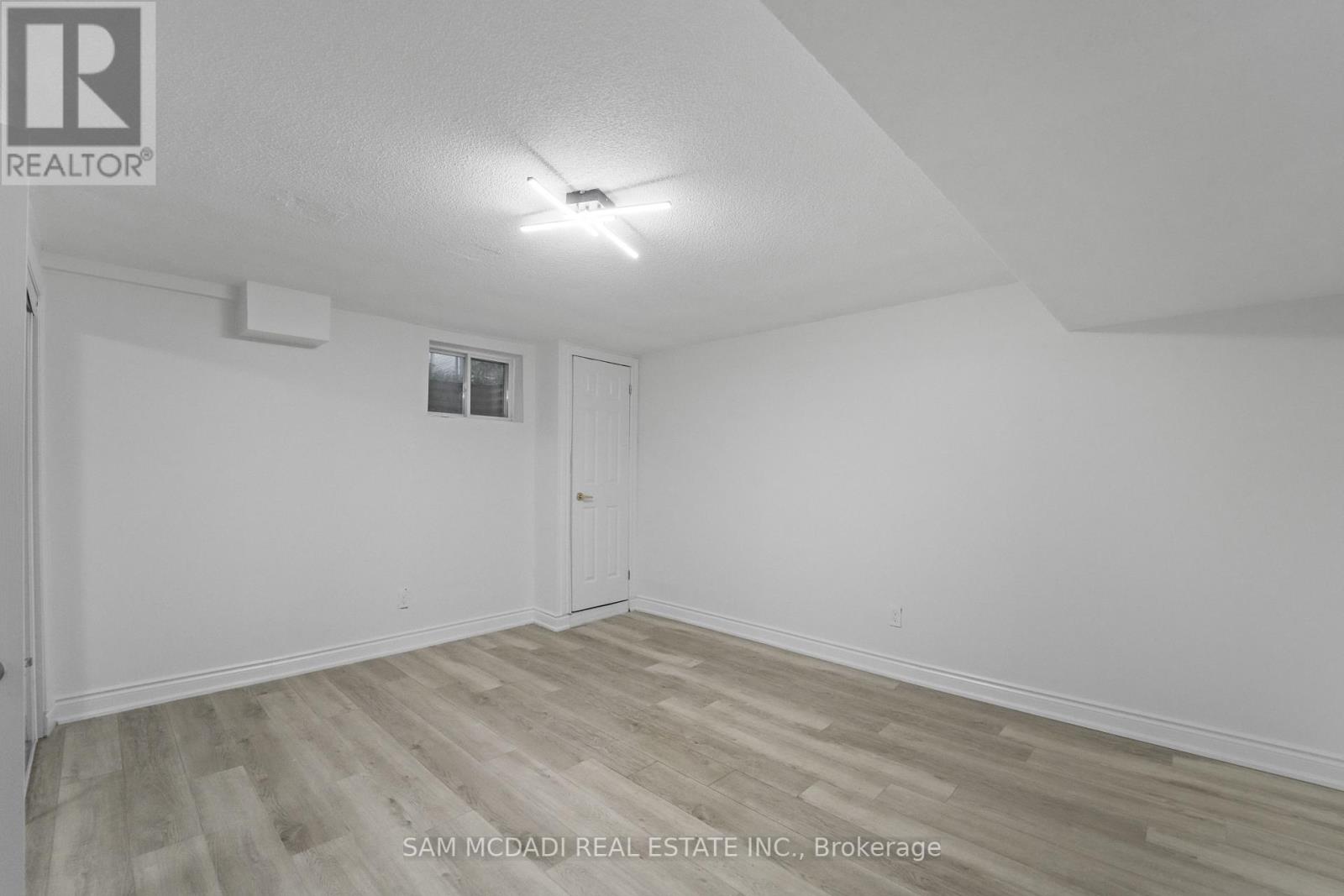 1409 Lefkas Court, Mississauga, Ontario  L5J 4L8 - Photo 31 - W12448443