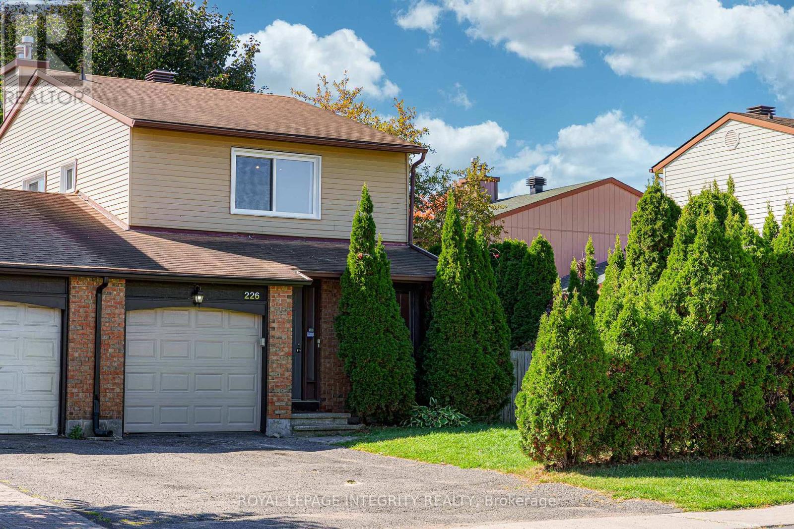 226 SHERWAY DRIVE, Ottawa, Ontario