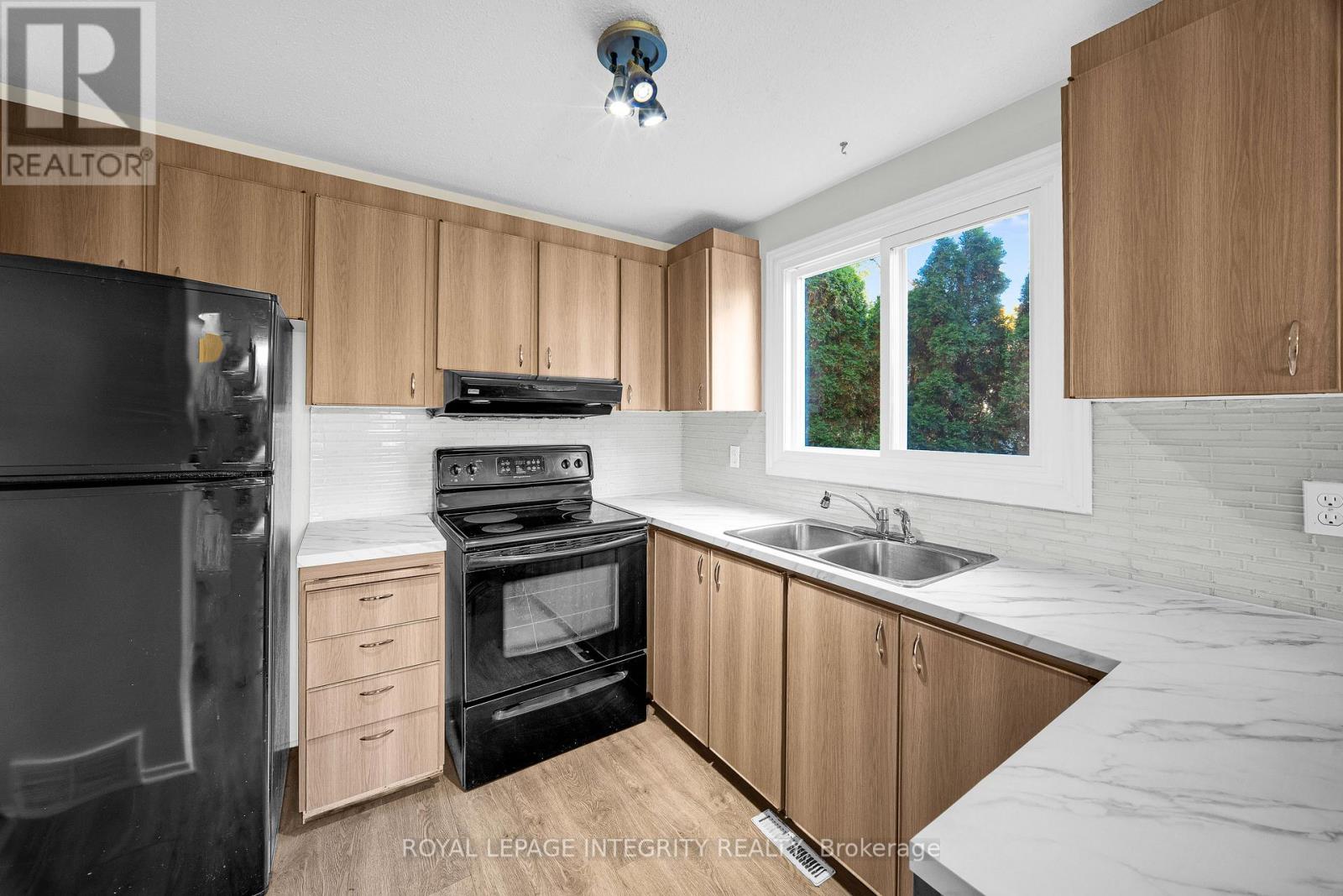 226 Sherway Drive, Ottawa, Ontario  K2J 2G3 - Photo 9 - X12448456