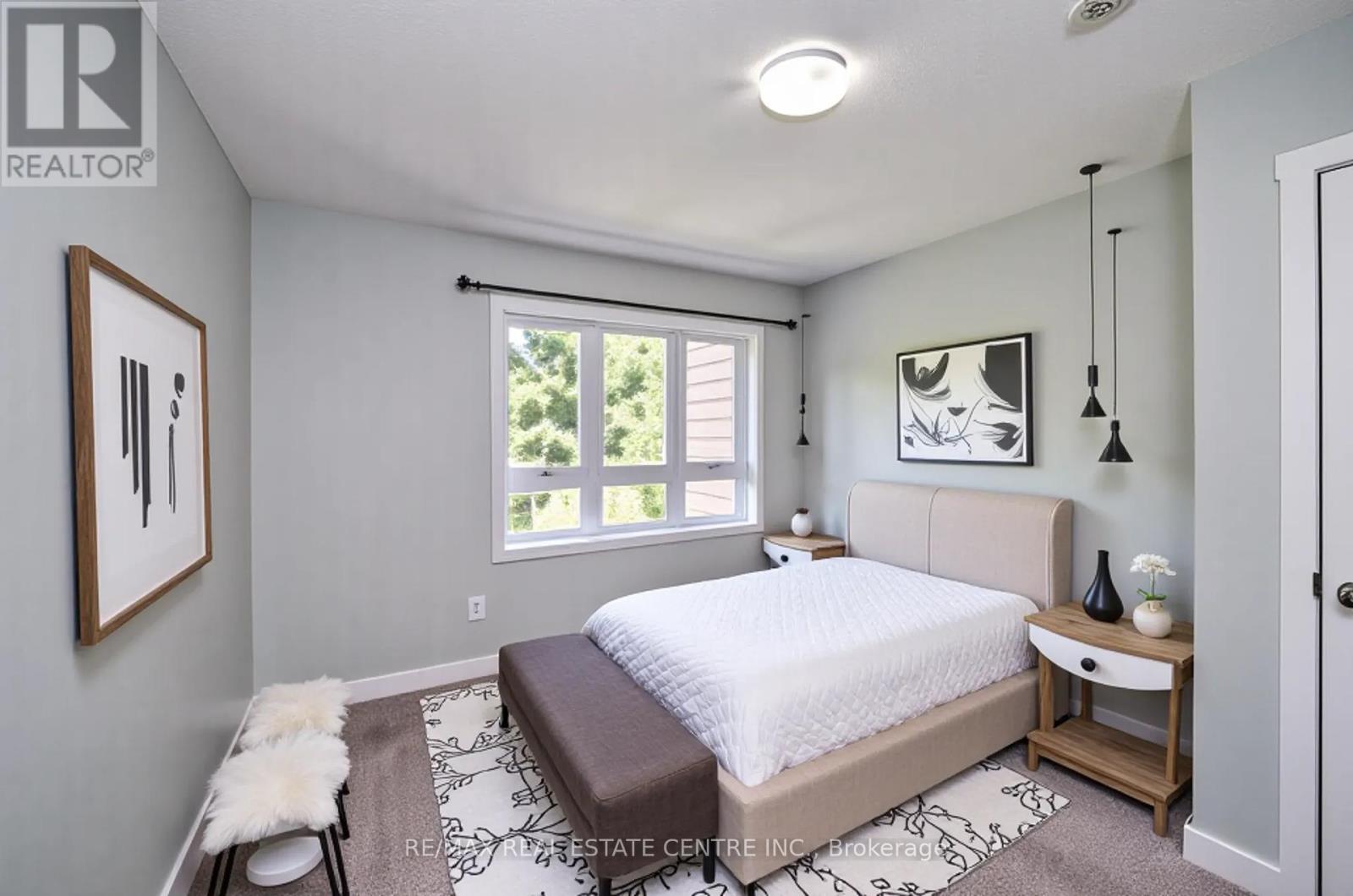6 - 190 Century Hill Drive, Kitchener, Ontario  N2E 0G9 - Photo 3 - X12448444