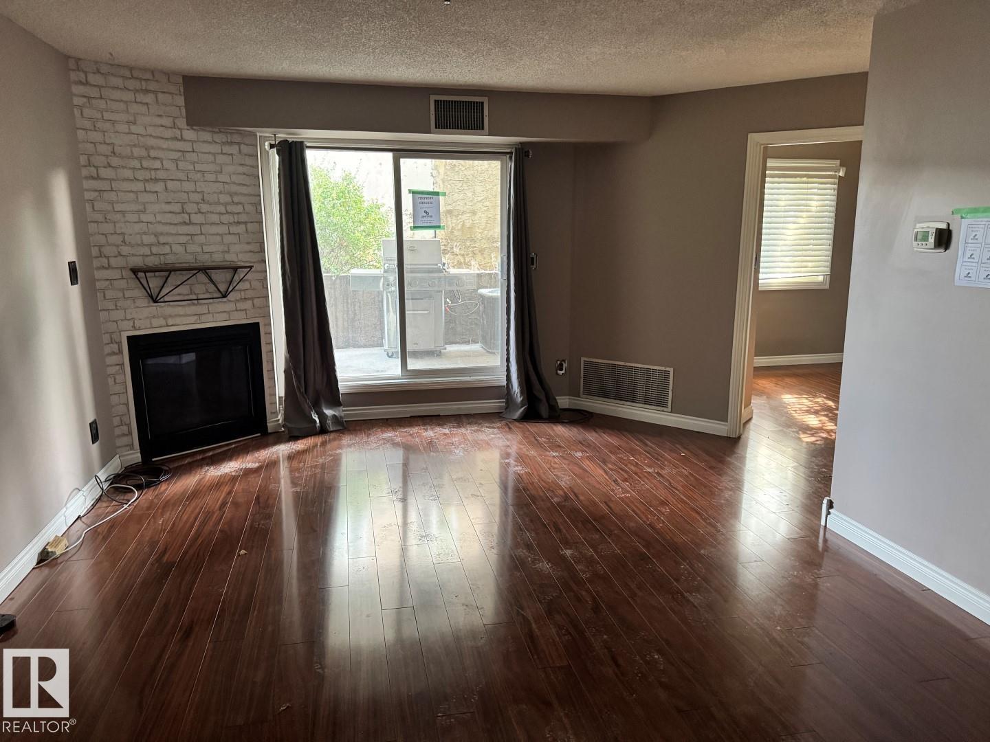#103 9640 105 St Nw, Edmonton, Alberta  T5K 1A4 - Photo 2 - E4461090