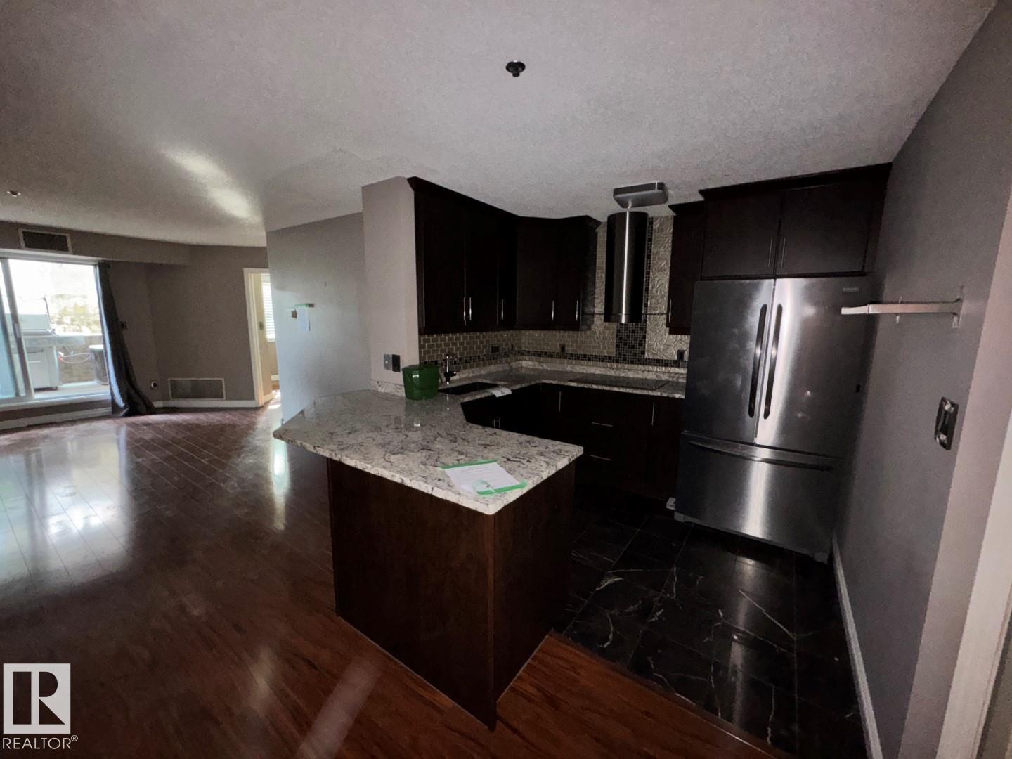 #103 9640 105 St Nw, Edmonton, Alberta  T5K 1A4 - Photo 4 - E4461090