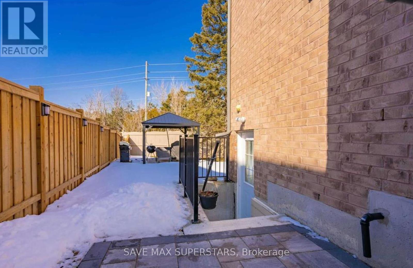 Lower - 32 Westminster Circle, Barrie, Ontario  L4M 0A5 - Photo 3 - S12448265
