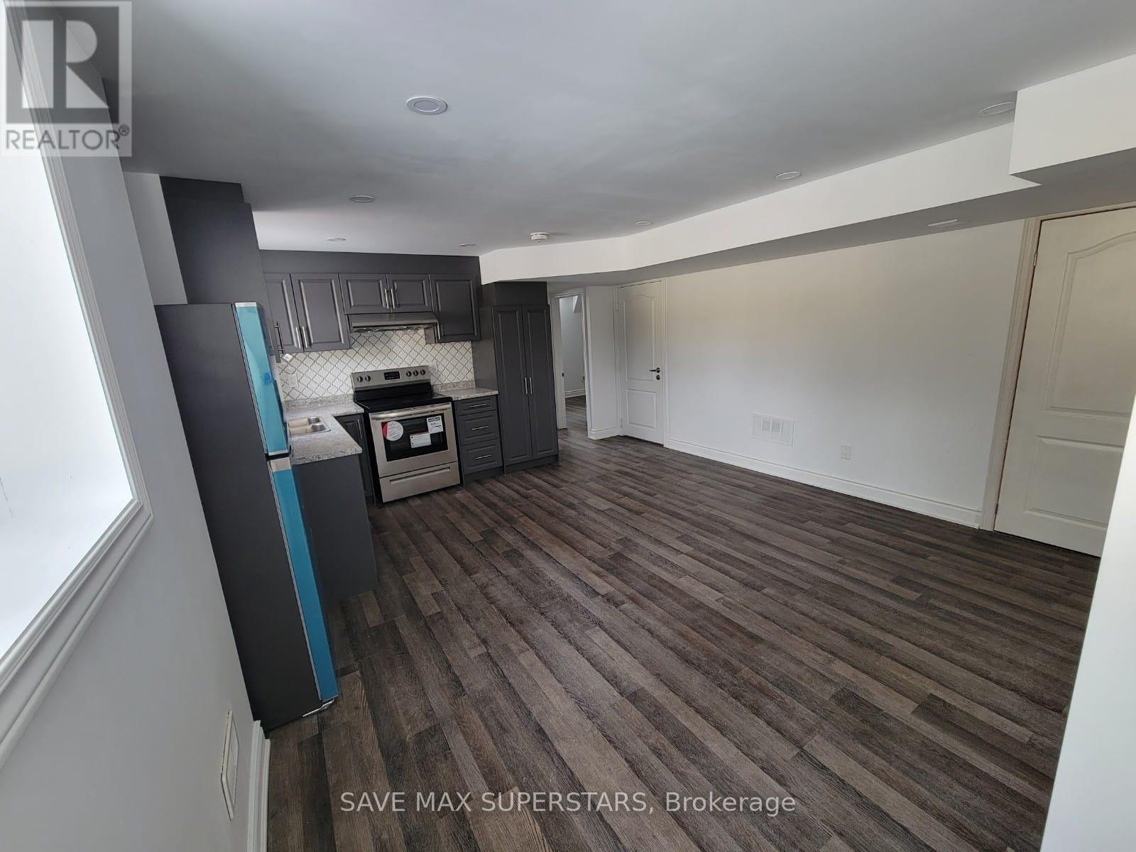 Lower - 32 Westminster Circle, Barrie, Ontario  L4M 0A5 - Photo 5 - S12448265