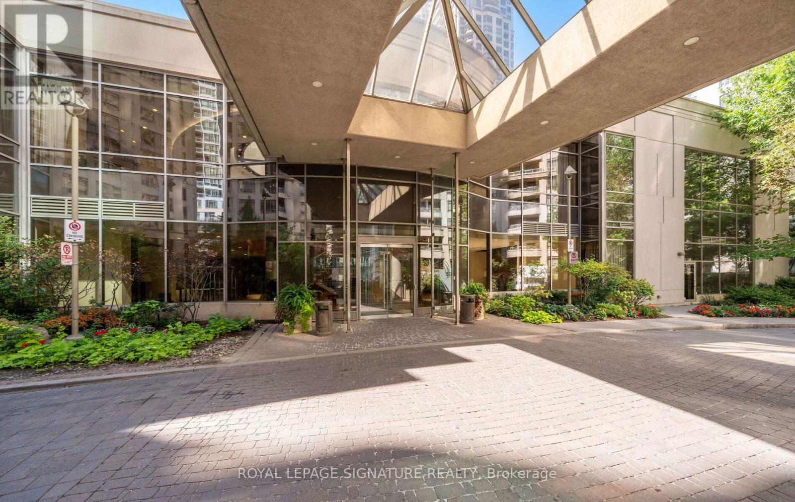 1508 - 3880 Duke Of York Boulevard, Mississauga, Ontario  L5B 4M7 - Photo 45 - W12448367