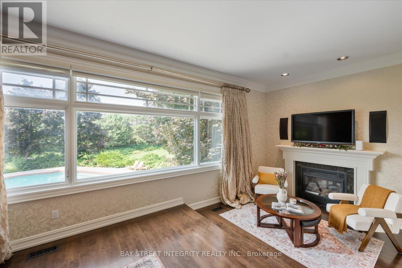12 Alm Court, Aurora, Ontario  L4G 6W8 - Photo 16 - N12448447