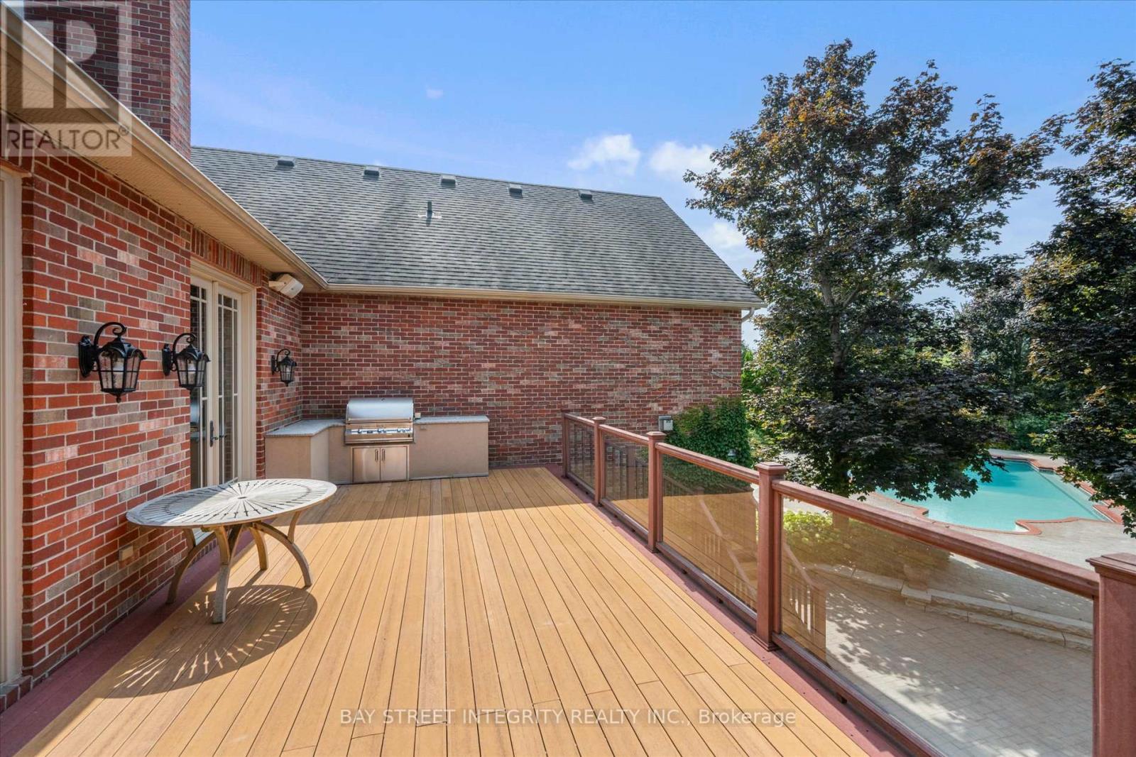 12 Alm Court, Aurora, Ontario  L4G 6W8 - Photo 26 - N12448447