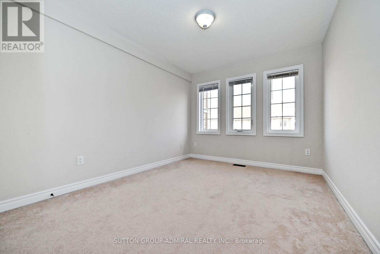 110 Southdown Avenue, Vaughan, Ontario  L6A 4N3 - Photo 33 - N12448448