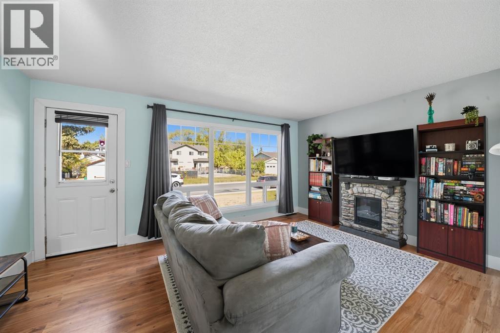 5813 58 Street, Red Deer, Alberta  T4N 2L9 - Photo 5 - A2259358