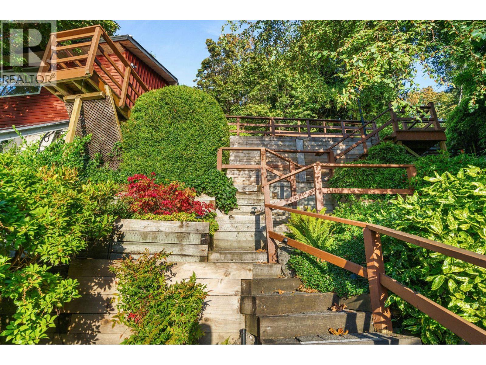 330 Tsawwassen Beach Road, Delta, British Columbia  V4M 4C9 - Photo 11 - R3055706
