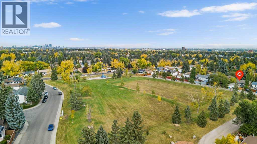 488 Bracewood Crescent Sw, Calgary, Alberta  T2W 3B8 - Photo 4 - A2261944
