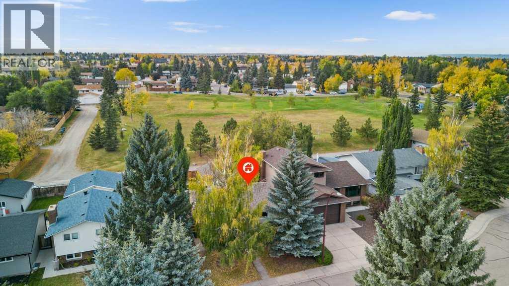 488 Bracewood Crescent Sw, Calgary, Alberta  T2W 3B8 - Photo 3 - A2261944