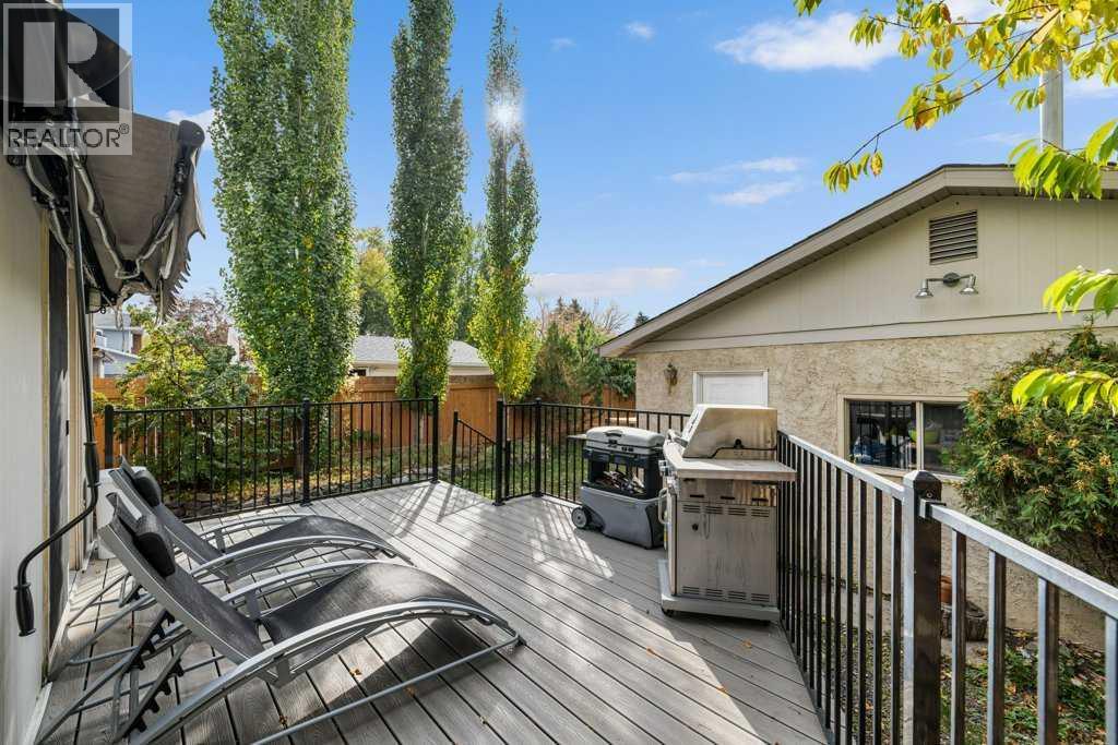 488 Bracewood Crescent Sw, Calgary, Alberta  T2W 3B8 - Photo 38 - A2261944