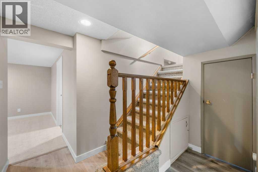488 Bracewood Crescent Sw, Calgary, Alberta  T2W 3B8 - Photo 23 - A2261944