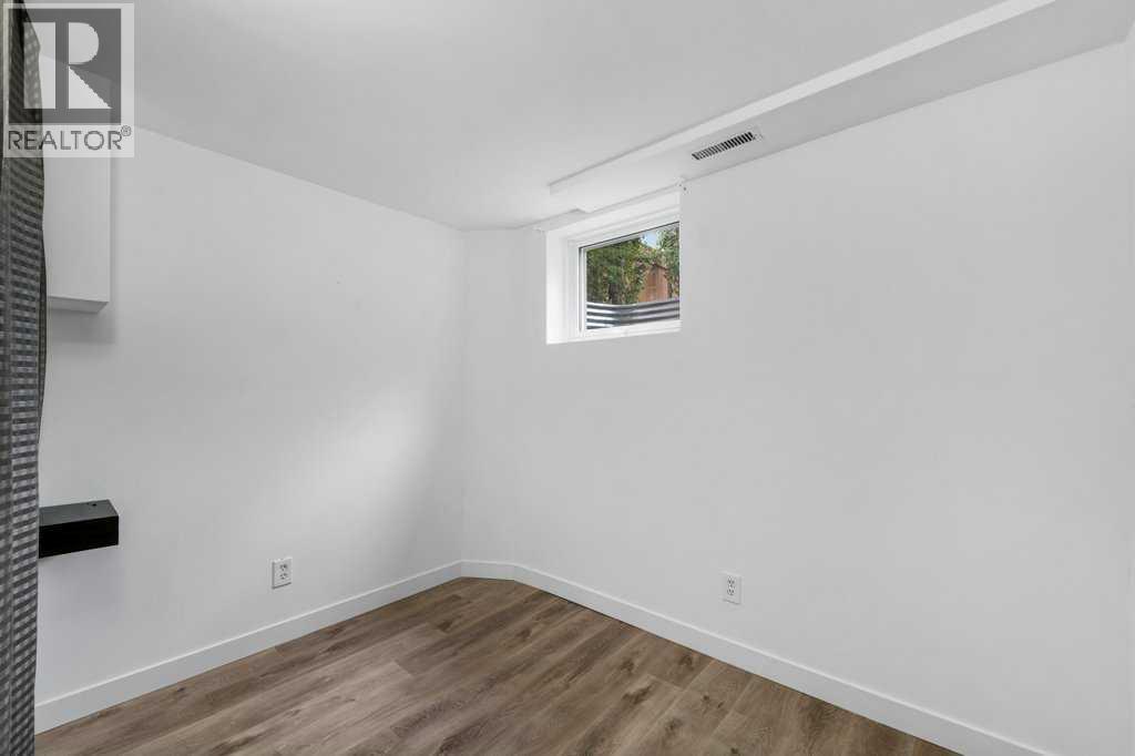 488 Bracewood Crescent Sw, Calgary, Alberta  T2W 3B8 - Photo 25 - A2261944