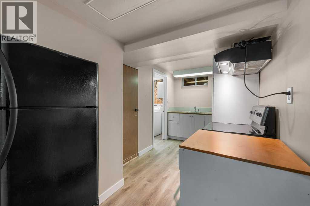 488 Bracewood Crescent Sw, Calgary, Alberta  T2W 3B8 - Photo 29 - A2261944