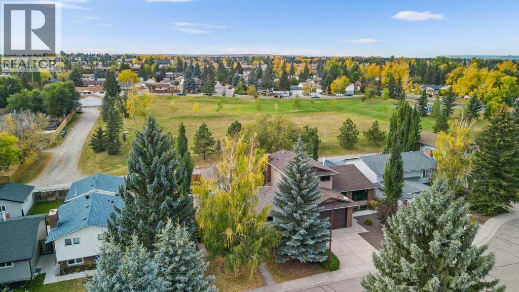 488 Bracewood Crescent Sw, Calgary, Alberta  T2W 3B8 - Photo 42 - A2261944