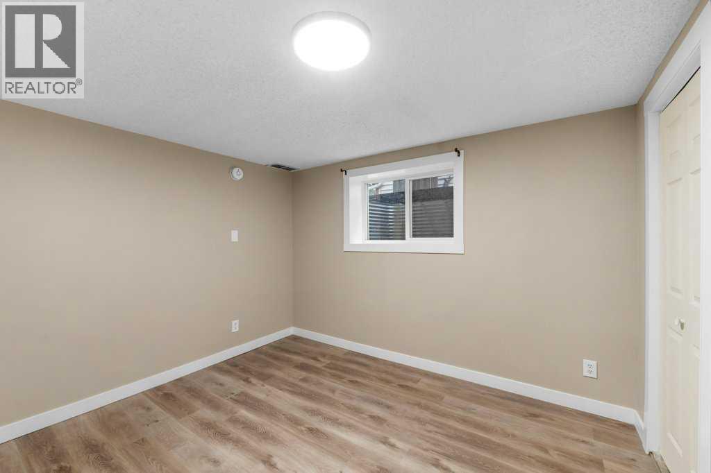 488 Bracewood Crescent Sw, Calgary, Alberta  T2W 3B8 - Photo 34 - A2261944