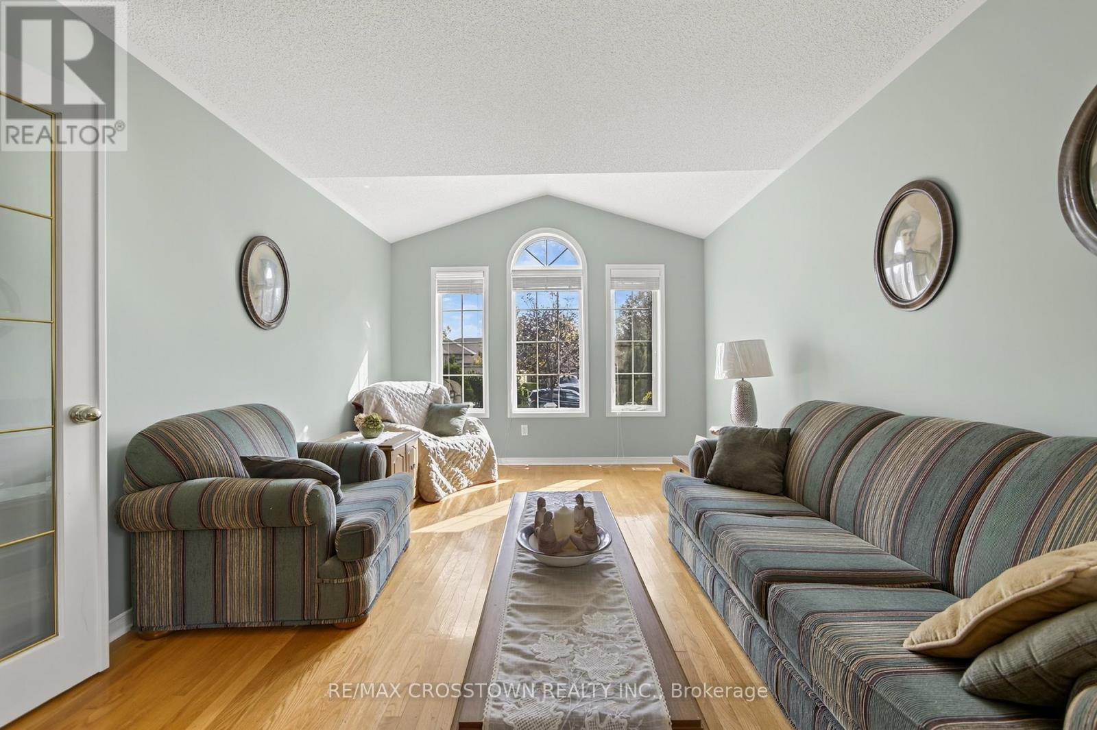 330 Harvie Road, Barrie, Ontario  L4N 8H7 - Photo 16 - S12446151