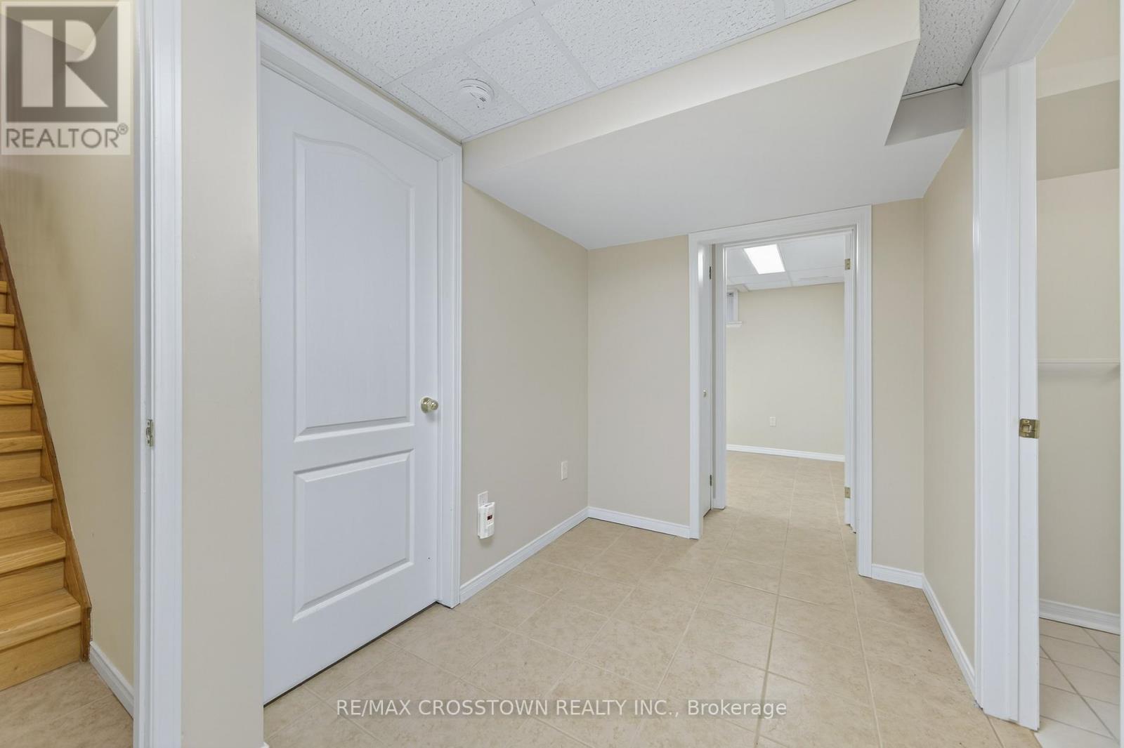 330 Harvie Road, Barrie, Ontario  L4N 8H7 - Photo 35 - S12446151