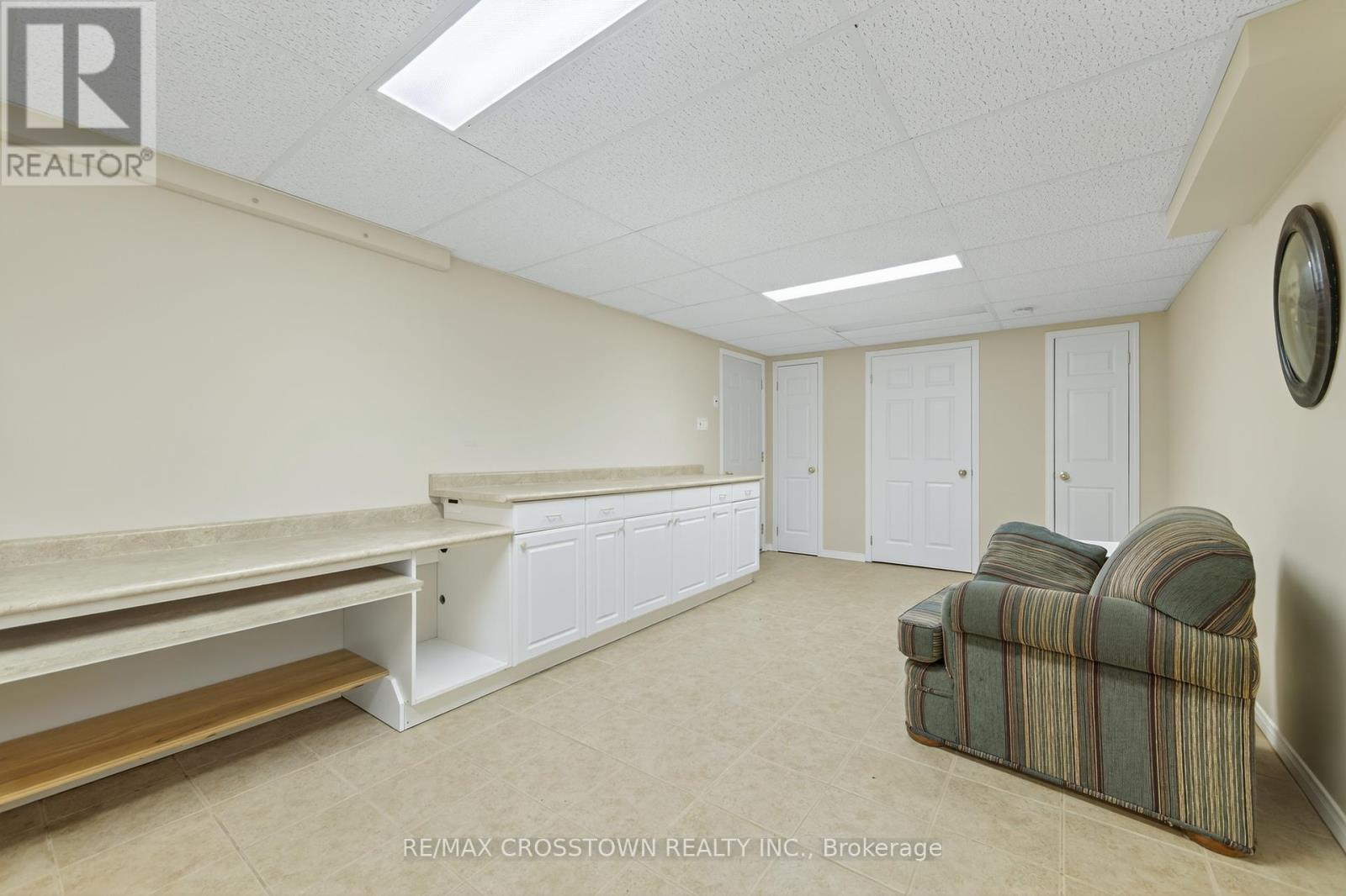 330 Harvie Road, Barrie, Ontario  L4N 8H7 - Photo 36 - S12446151