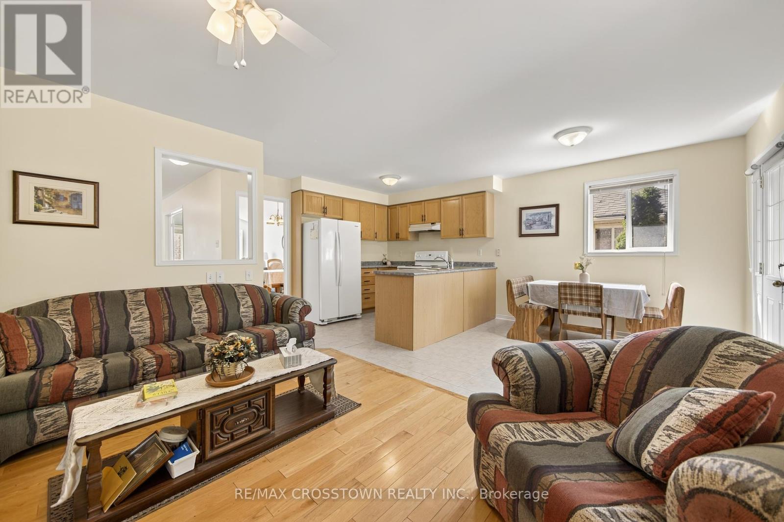 330 Harvie Road, Barrie, Ontario  L4N 8H7 - Photo 25 - S12446151