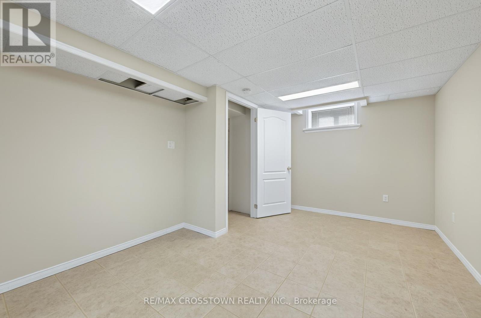 330 Harvie Road, Barrie, Ontario  L4N 8H7 - Photo 42 - S12446151