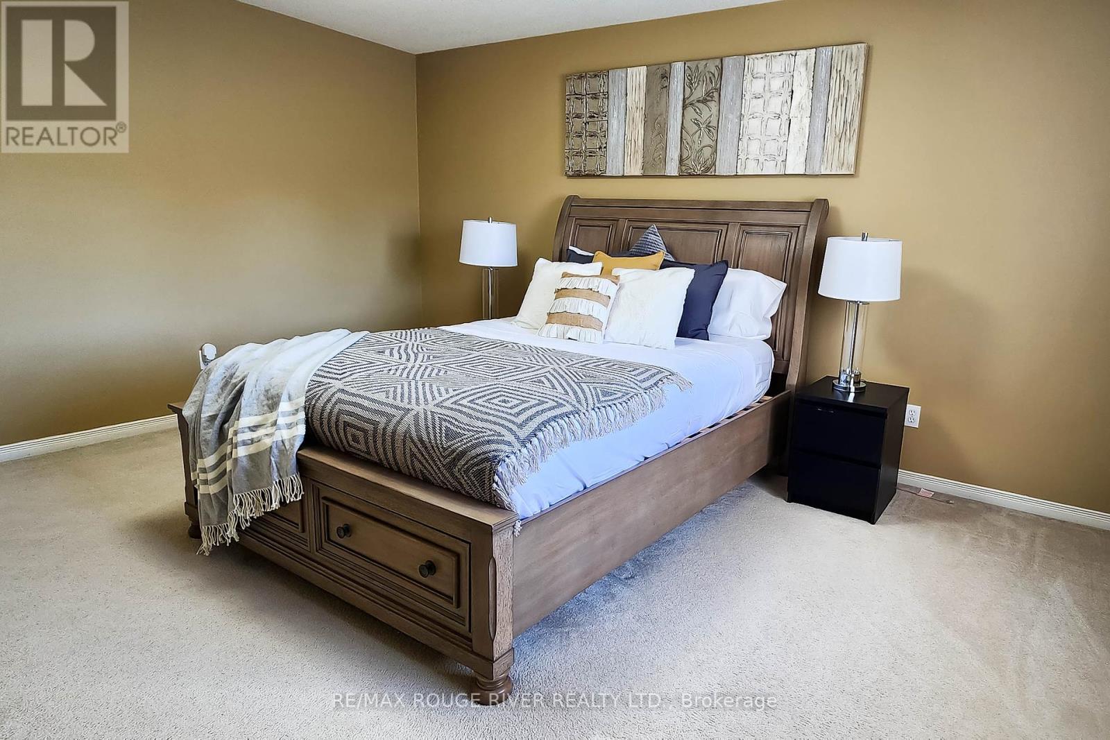 74 Meadow Wood Crescent, Hamilton, Ontario  L8J 3Z8 - Photo 12 - X12448451