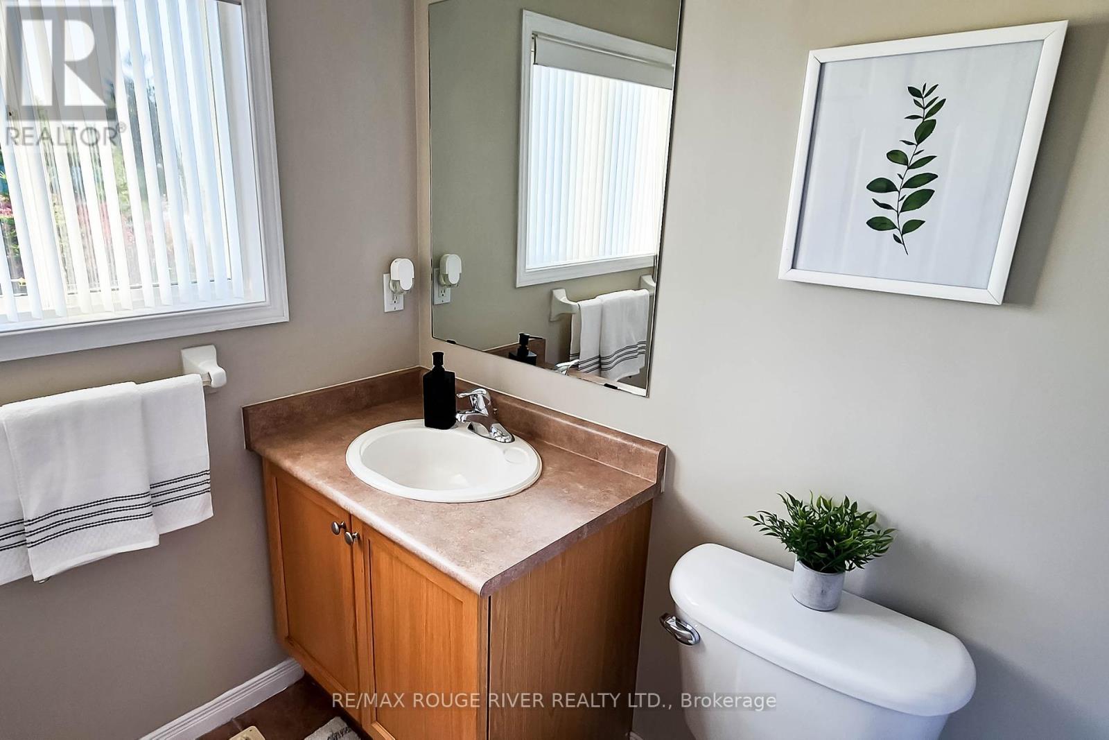 74 Meadow Wood Crescent, Hamilton, Ontario  L8J 3Z8 - Photo 19 - X12448451