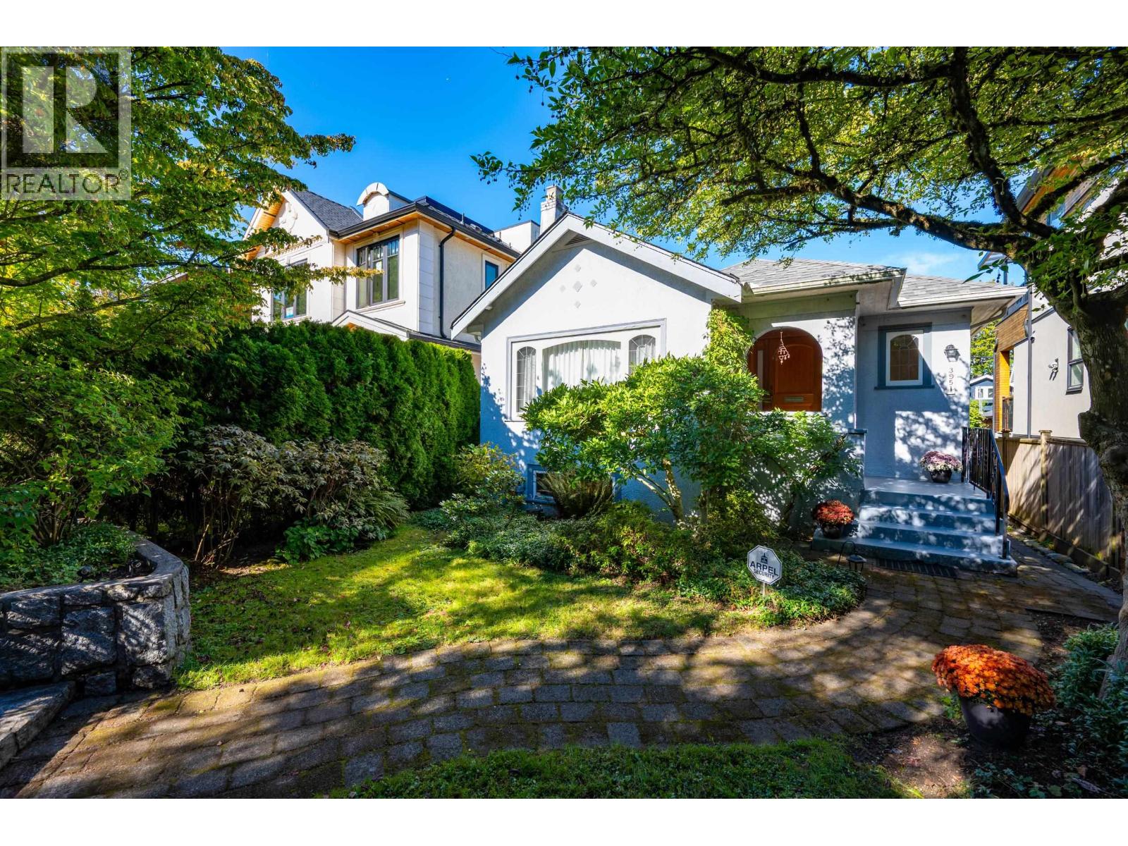 3951 W 20th Avenue, Vancouver, British Columbia  V6S 1G3 - Photo 1 - R3056058
