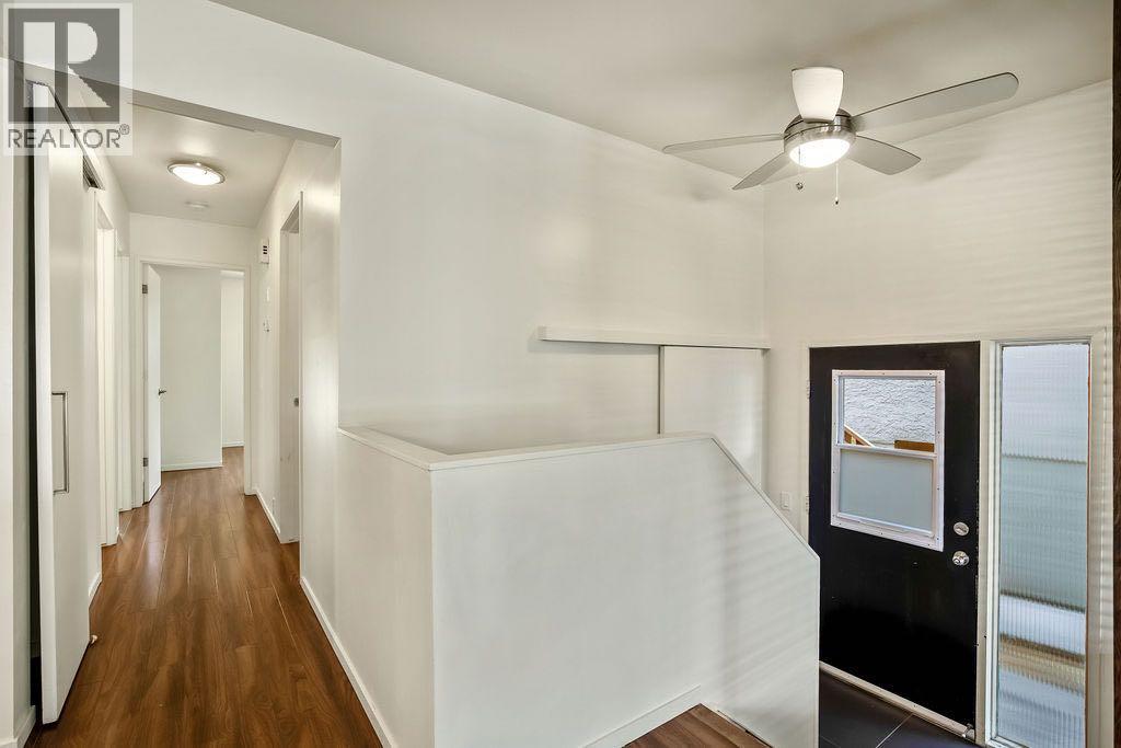588 Strathcona Drive Sw, Calgary, Alberta  T3H 1K4 - Photo 12 - A2262108