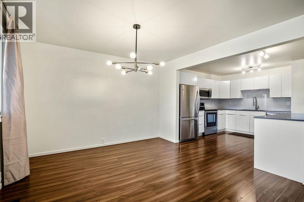588 Strathcona Drive Sw, Calgary, Alberta  T3H 1K4 - Photo 8 - A2262108