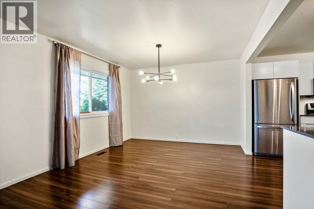 588 Strathcona Drive Sw, Calgary, Alberta  T3H 1K4 - Photo 7 - A2262108