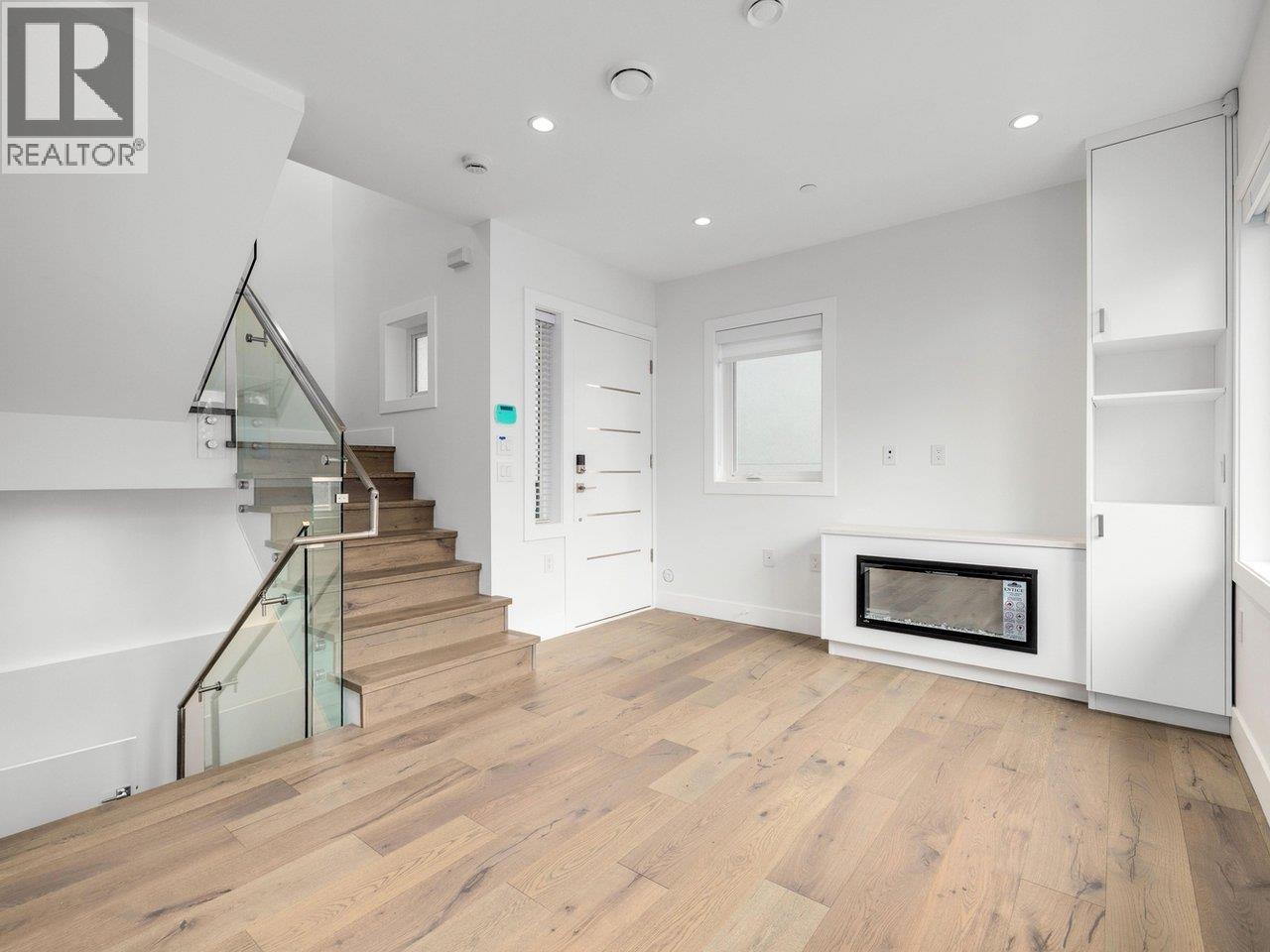 2 3571 E 28th Avenue, Vancouver, British Columbia  V5R 1T4 - Photo 5 - R3043167