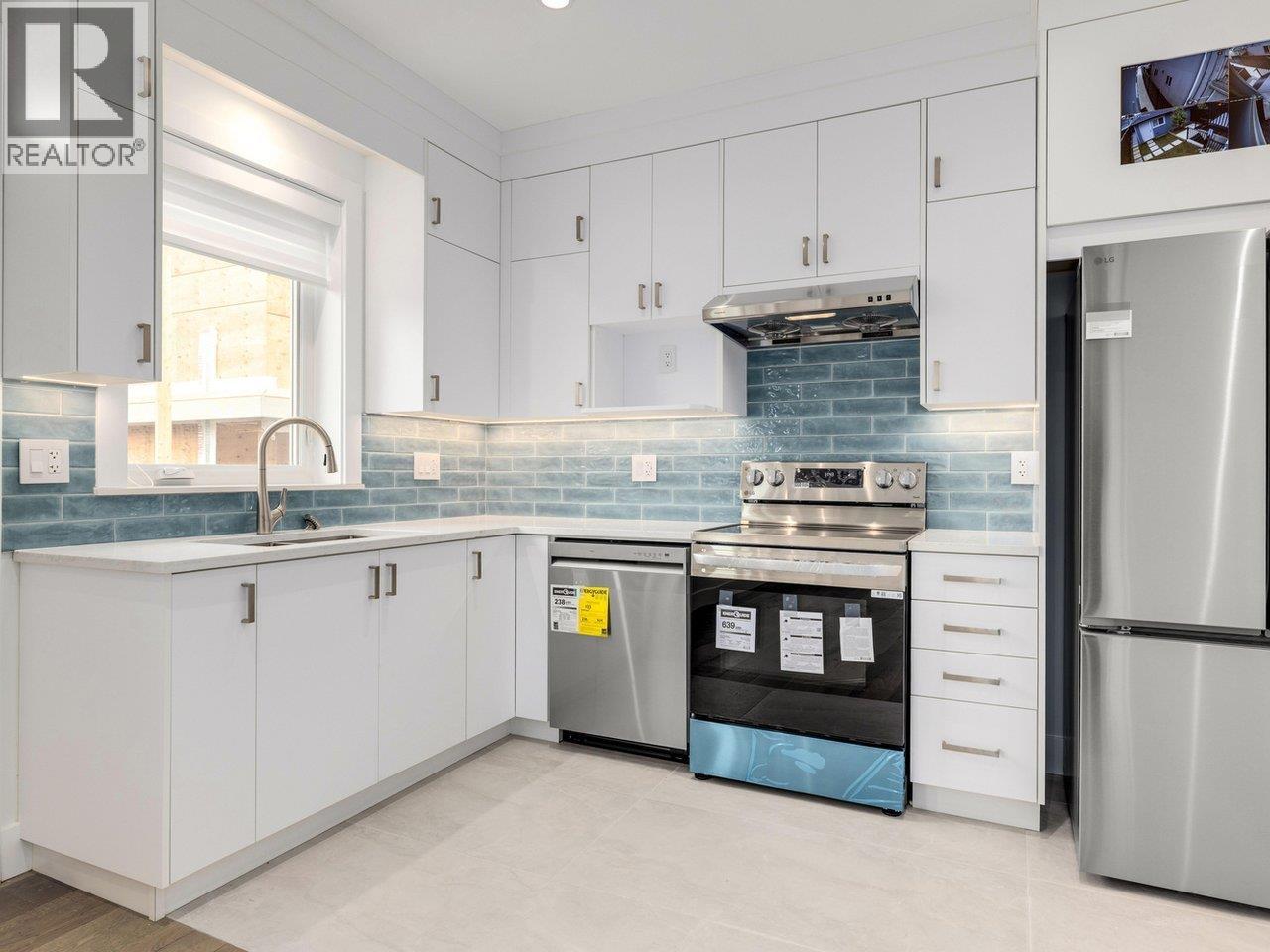 2 3571 E 28th Avenue, Vancouver, British Columbia  V5R 1T4 - Photo 9 - R3043167