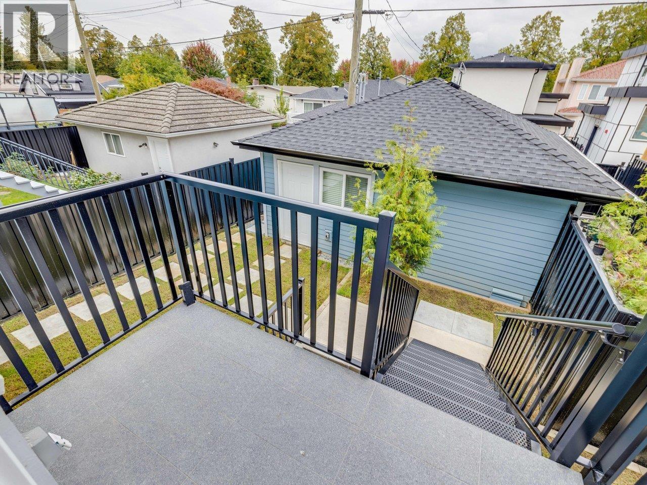 2 3571 E 28th Avenue, Vancouver, British Columbia  V5R 1T4 - Photo 3 - R3043167