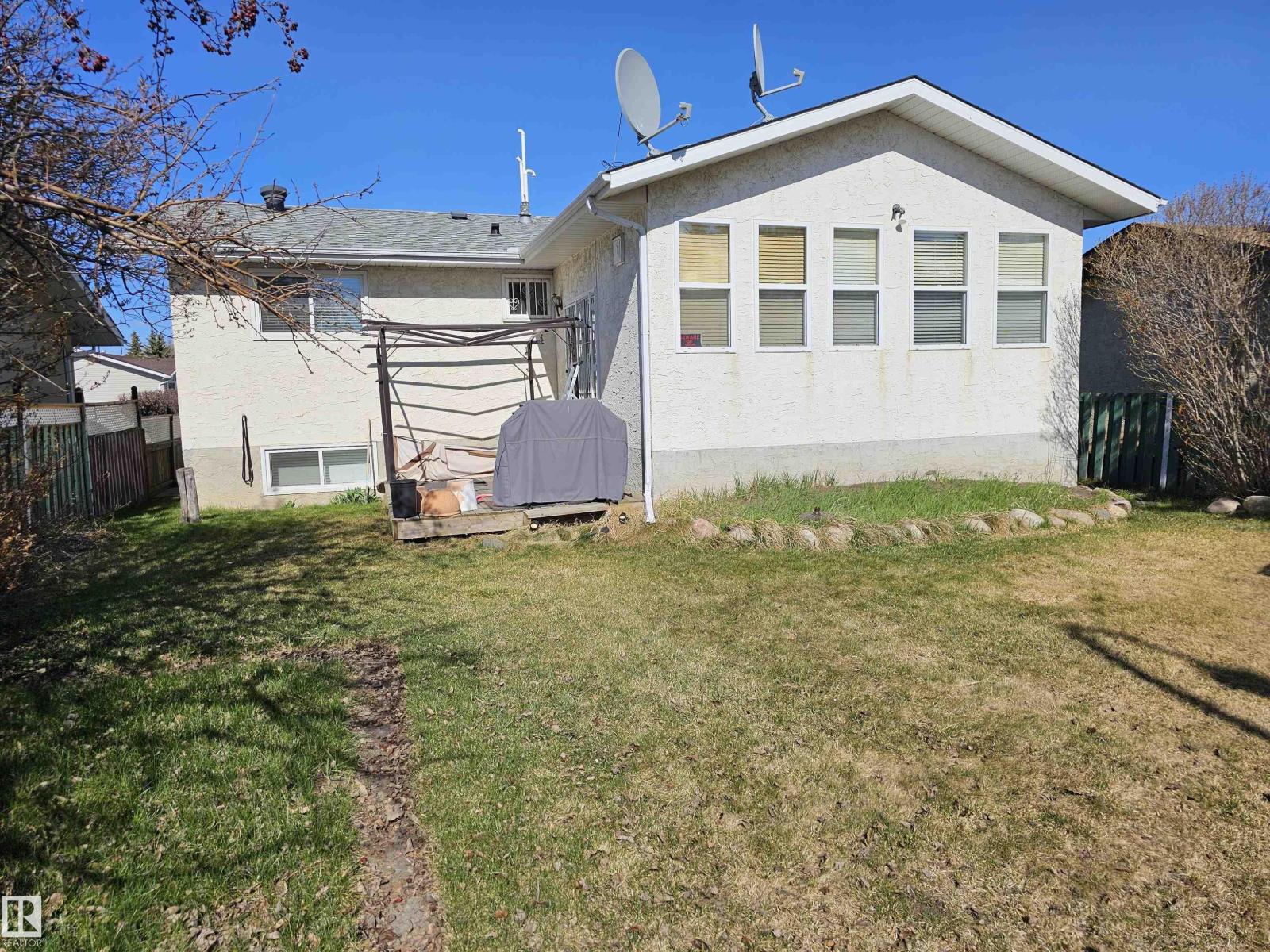 4103 18 Av Nw, Edmonton, Alberta  T6L 3M3 - Photo 2 - E4461093