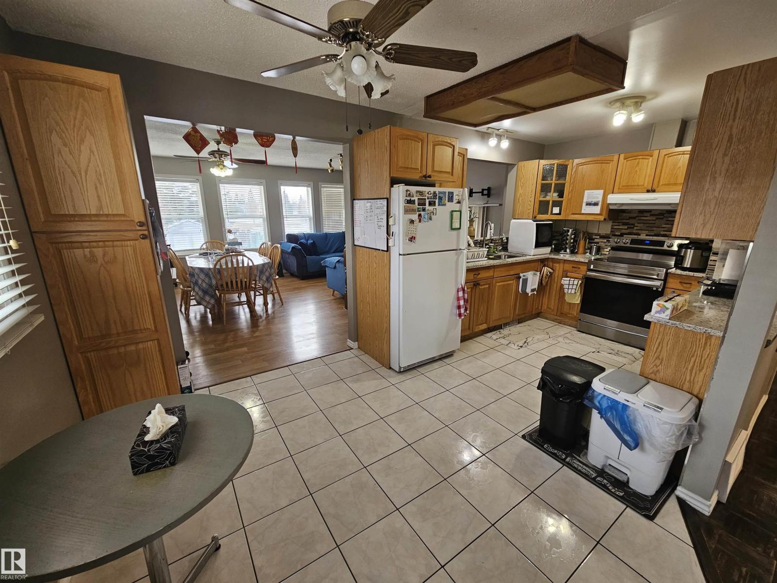 4103 18 Av Nw, Edmonton, Alberta  T6L 3M3 - Photo 9 - E4461093