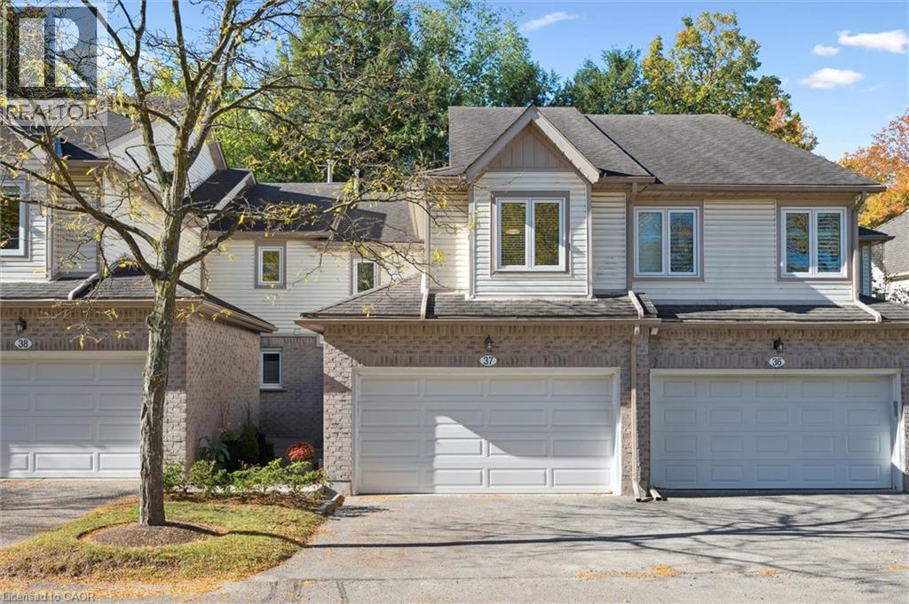 365 Bennington Gate Unit# 37, Waterloo, Ontario  N2T 2L1 - Photo 1 - 40776577