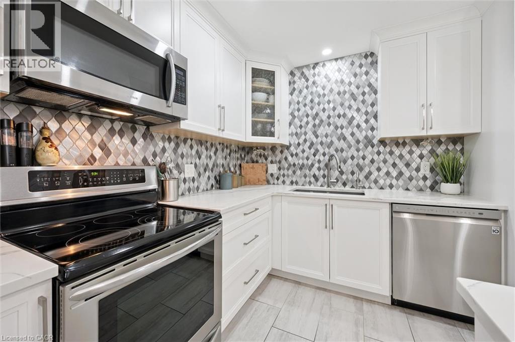 365 Bennington Gate Unit# 37, Waterloo, Ontario  N2T 2L1 - Photo 10 - 40776577