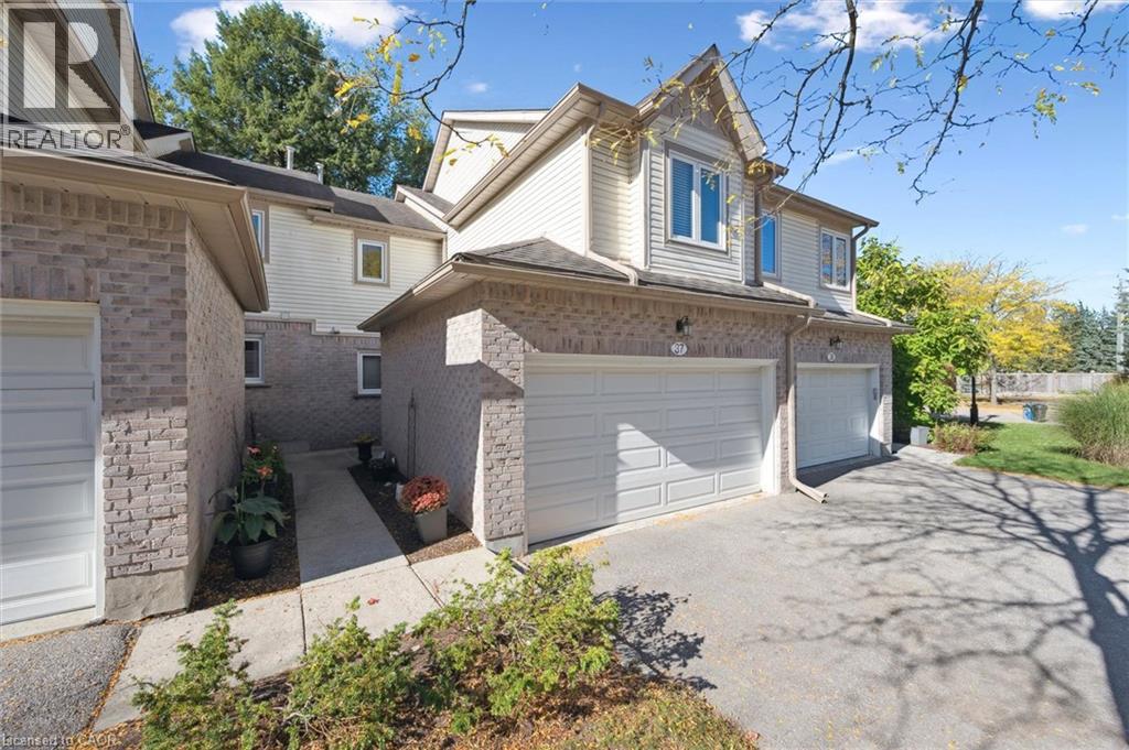 365 Bennington Gate Unit# 37, Waterloo, Ontario  N2T 2L1 - Photo 3 - 40776577