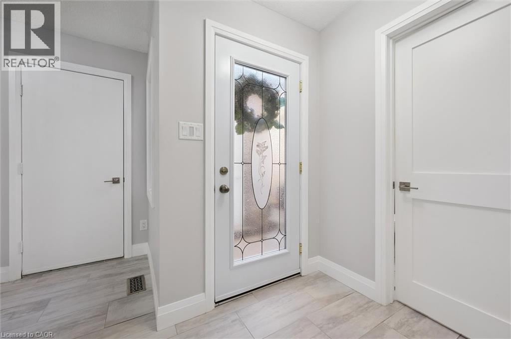365 Bennington Gate Unit# 37, Waterloo, Ontario  N2T 2L1 - Photo 5 - 40776577