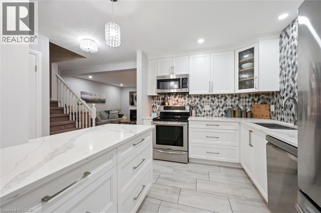 365 Bennington Gate Unit# 37, Waterloo, Ontario  N2T 2L1 - Photo 8 - 40776577