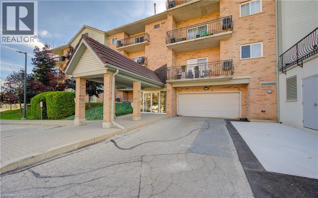 345 Briarmeadow Drive Unit# 402, Kitchener, Ontario  N2A 4J6 - Photo 4 - 40773610