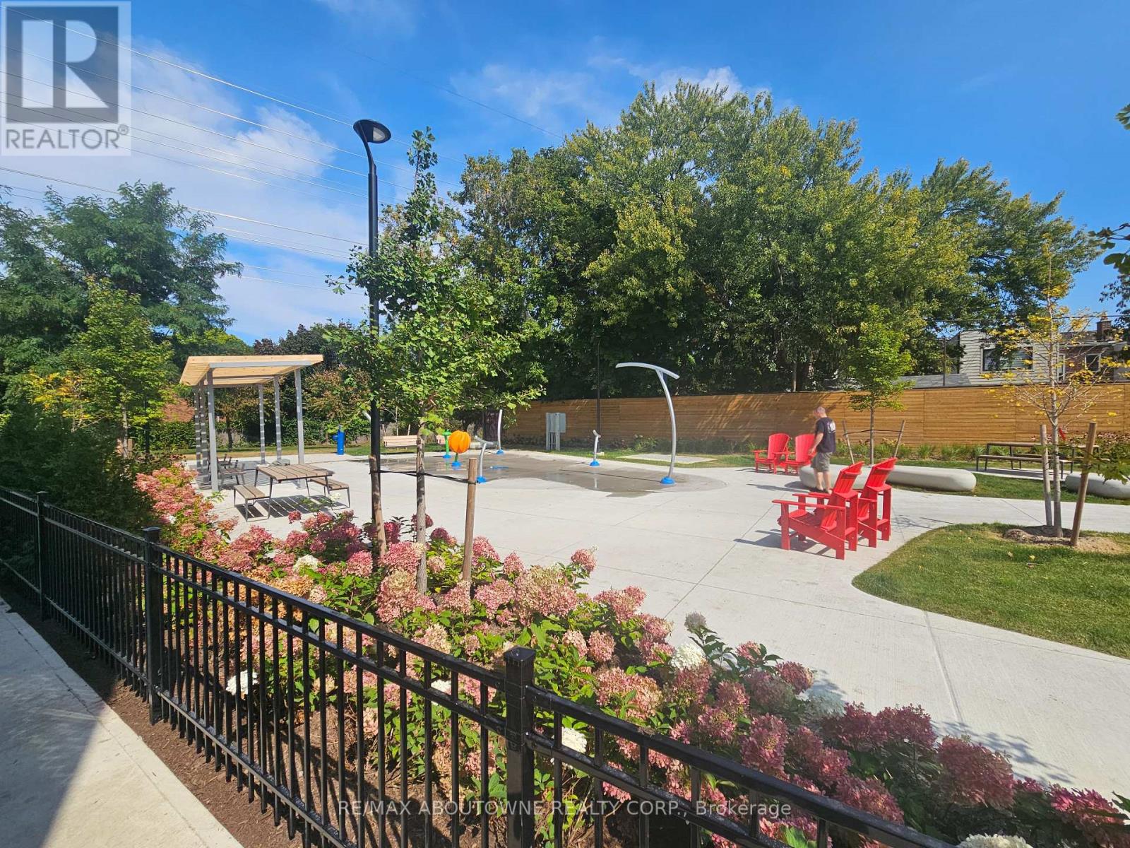 16 - 40 Ed Clark Gardens Boulevard, Toronto, Ontario  M6N 0B5 - Photo 13 - W12448463