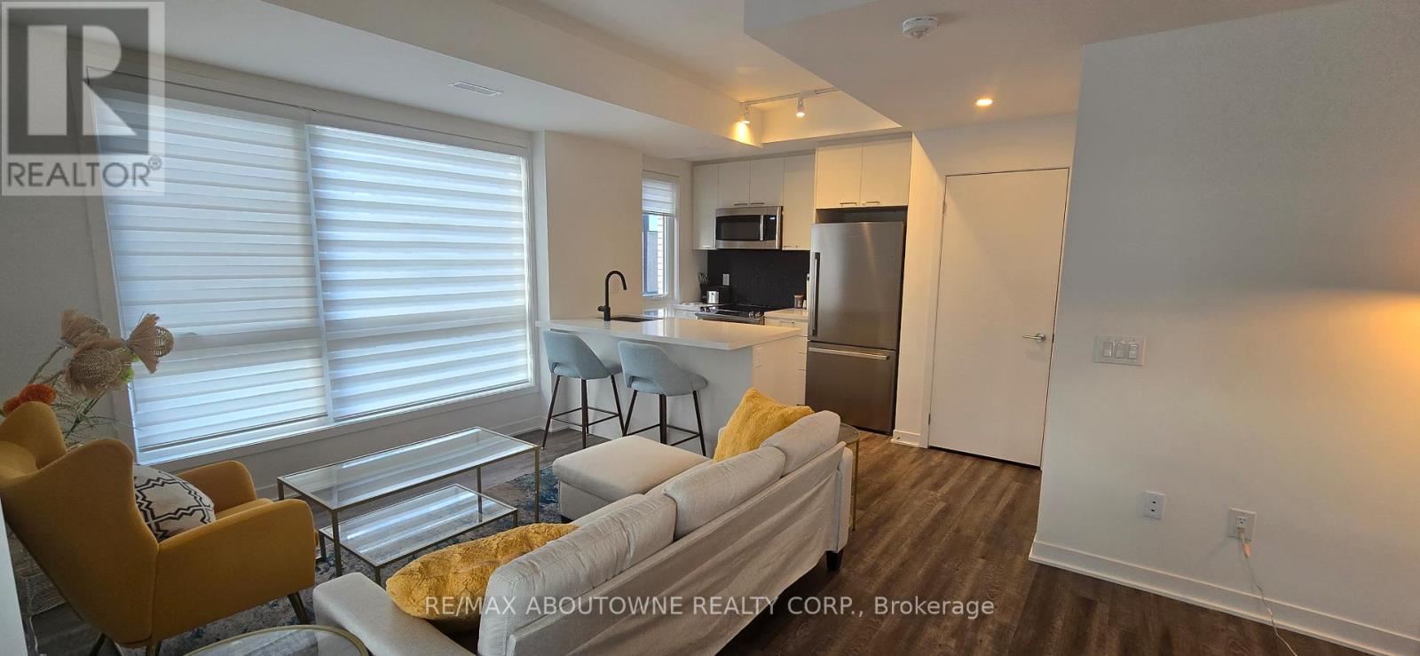 16 - 40 Ed Clark Gardens Boulevard, Toronto, Ontario  M6N 0B5 - Photo 4 - W12448463