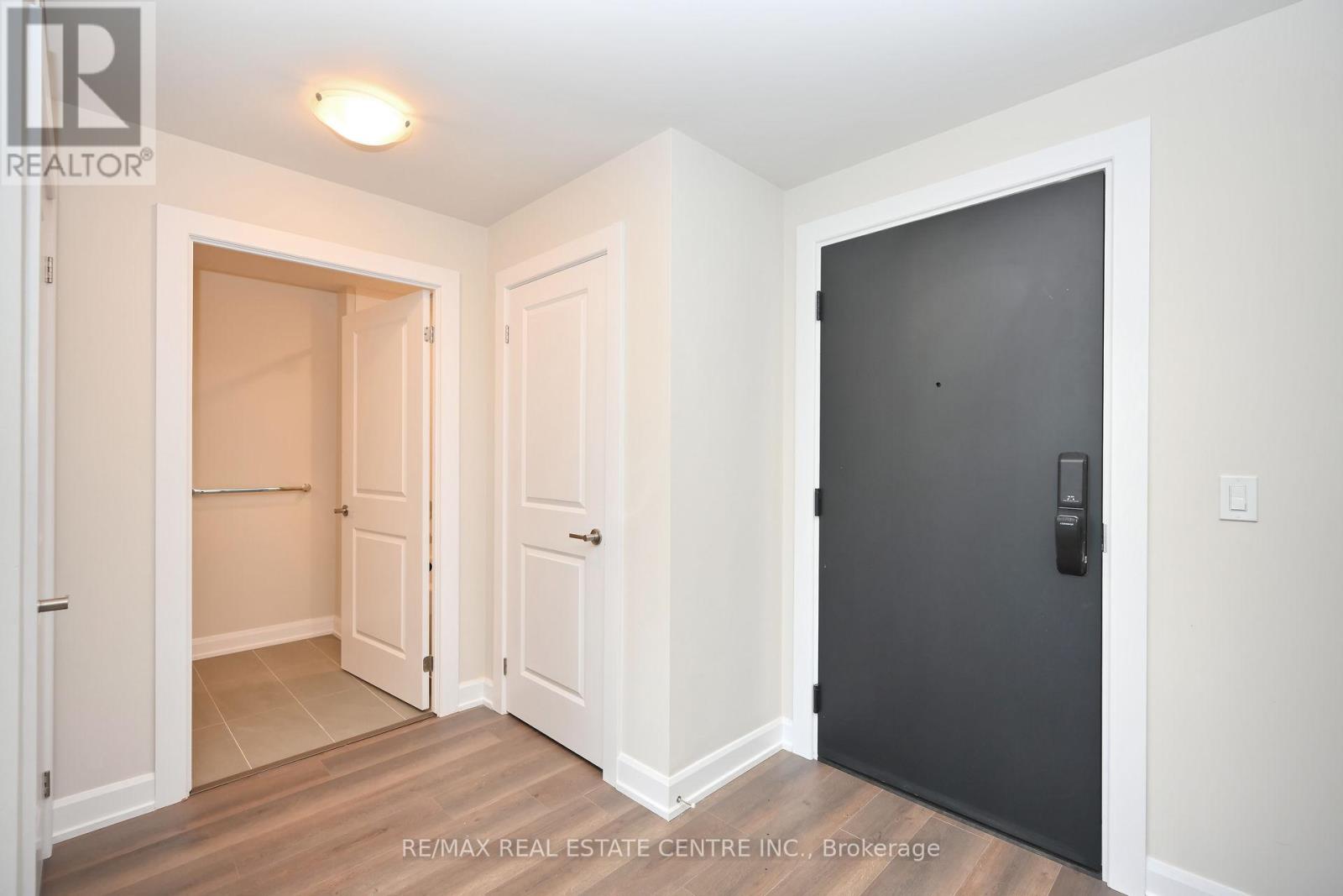 1207 - 3200 William Coltson Avenue, Oakville, Ontario  L6H 7W6 - Photo 6 - W12448469