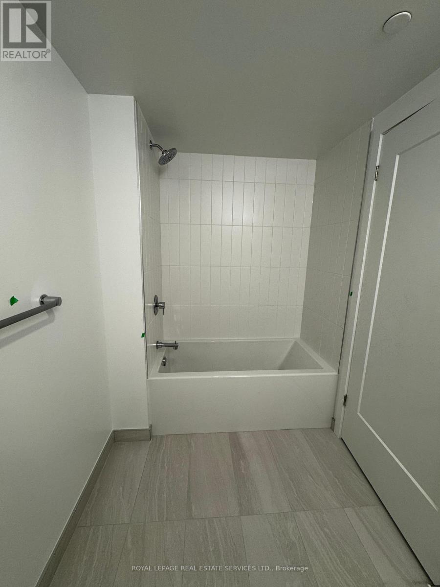 608 - 801 The Queensway, Toronto, Ontario  M8Z 1N4 - Photo 5 - W12448473